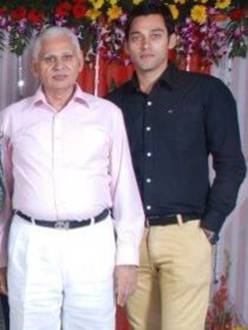 Sumit Vats and his father