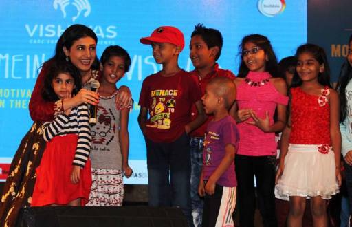 Ragini Khanna performed song with Kids