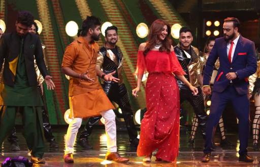 Shilpa Shetty on the sets of Indian Idol 9