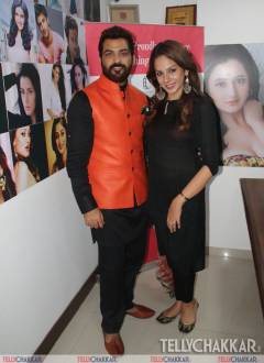 Manu and Nitibha at the launch of 'Date to Remember'