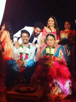Laughter Queen Bharti ties the knot with Harsh