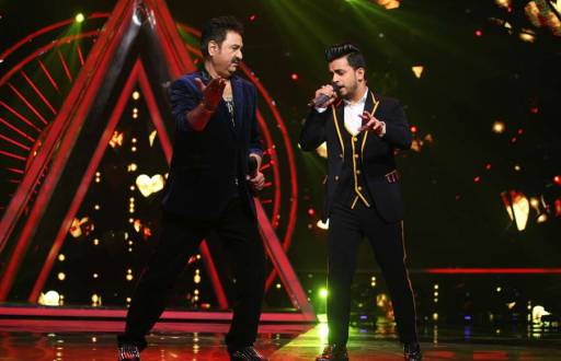Kumar Sanu and Patiala Babes cast on Indian Idol