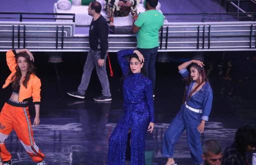 Dance India Dance judge Kareena Kapoor grooves to Raat Ka Nasha song 