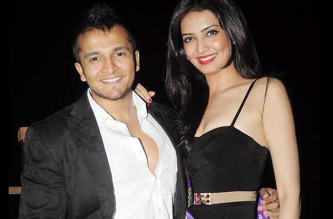 Karishma tanna dating rushabh choksi