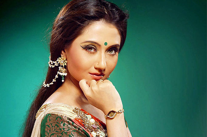 Check Out Swastika S Dazzling Saree Clad Insta Looks