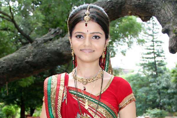 Rubina Dilaik (Radhika) Rubina Dilaik (Radhika)