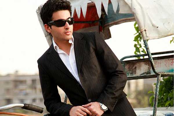 Dheeraj Dhoopar Dheeraj Dhoopar