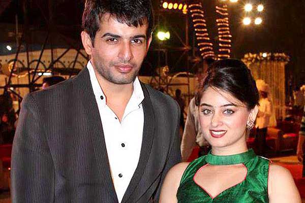 Jay Bhanushali and Mahhi Vij Jay Bhanushali and Mahhi Vij
