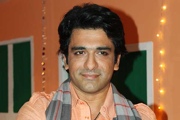 Eijaz Khan Eijaz Khan