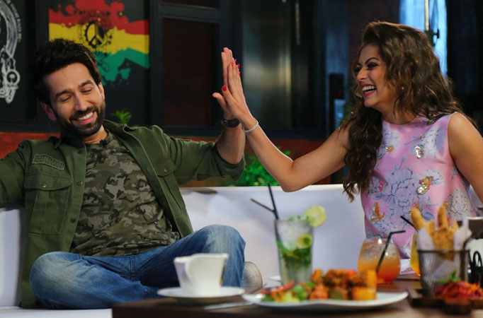Nakuul Mehta pulling Drashti Dhami’s leg is all of us with our BFFs’s leg is all of us with our BFFs Nakuul Mehta pulling Drashti Dhami