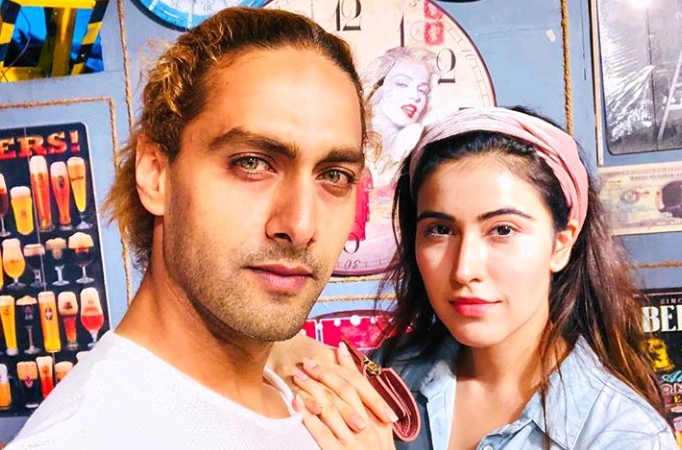 Rohit Purohit and Sheena Bajaj rekindle their love! Rohit Purohit and Sheena Bajaj rekindle their love!