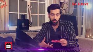 Valentine's Special: Nakuul Mehta turns Ishq Guru