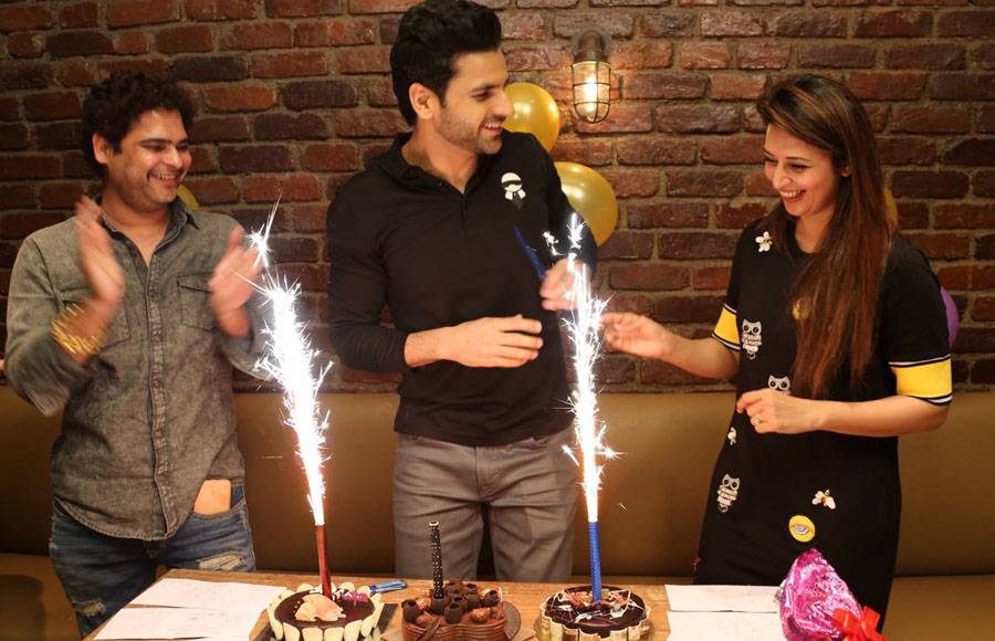 vivek dahiya birthday video vivek dahiya celebrates his birthday with close friends vivek dahiya birthday video vivek dahiya celebrates his birthday with close friends