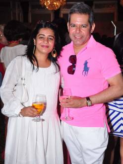 Vikram Raizada with wife at Elle Carnival 