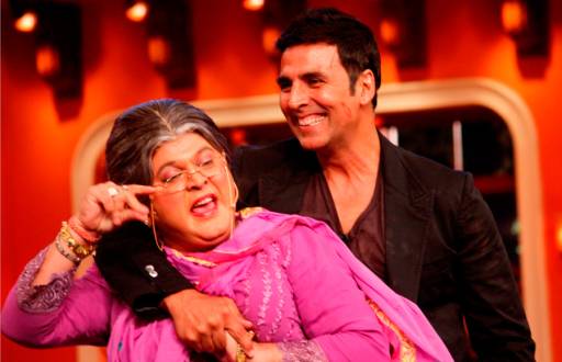  Akshay Kumar and Vipul Shah on the sets of Comedy Nights with Kapil