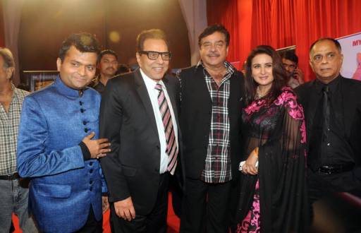 Aneel Murarka, Dharmendra, Shatrughan Sinha with Poonam Dhillon