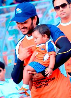 Riteish Deshmukh with his nephew