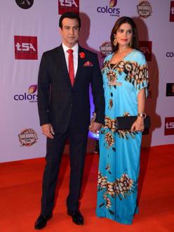 Ronit Roy with wife