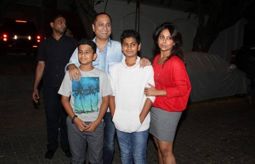 Vipul Shah and family