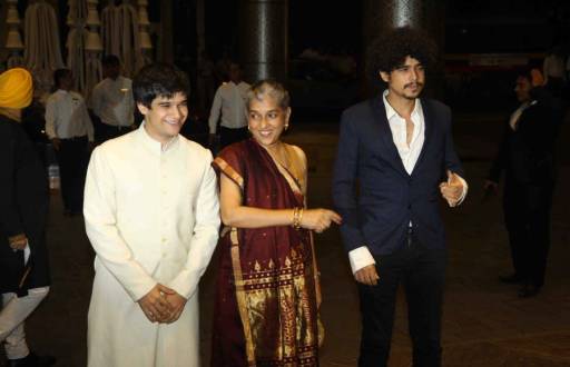 Ratna Pathak Shah along with her sons Imaad and Vivaan 