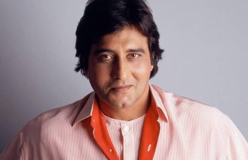 Another big name in the Indian cinema, Vinod Khanna also appeared in the Pakistani Film Godfather.