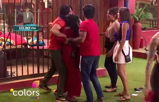 Swami Om throws pee on Bani and Rohan