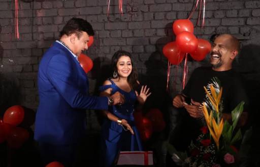 On birthday: Neha Kakkar gets surprised on the sets of Indian Idol 10 