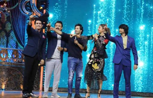 Anushka Sharma and Varun Dhawan promote Sui Dhaga on India's Best Dramebaaz
