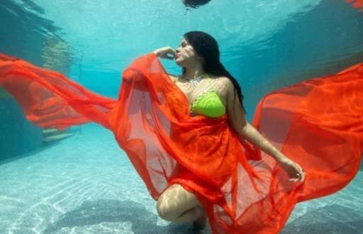 Sameera Reddy flaunts baby bump in underwater photoshoot