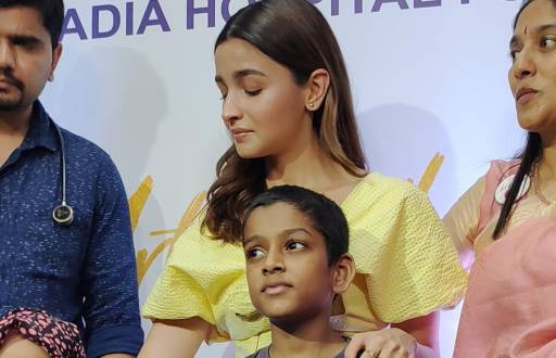 Bollywood actress Alia Bhatt supports the cause ‘Art For Heart’