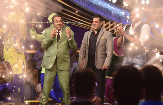 Salman Khan meets his idol on Dus Ka Dum