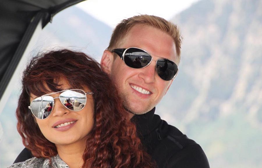 Aashka Goradia and Brent Goble - Post breakup with decade long boyfriend actor Rohit Bakshi, TV actress Aashka Goradia finds love again in an American guy Brent Goble.
