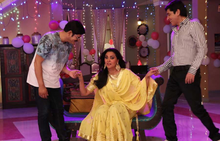 Lara Dutta and Ahmed Khan visit the sets of &TV's Bhabhij