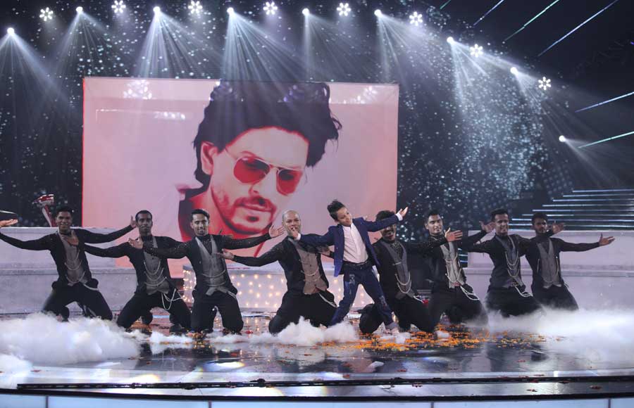 Tribute to Shahrukh Khan on Dance+ 4