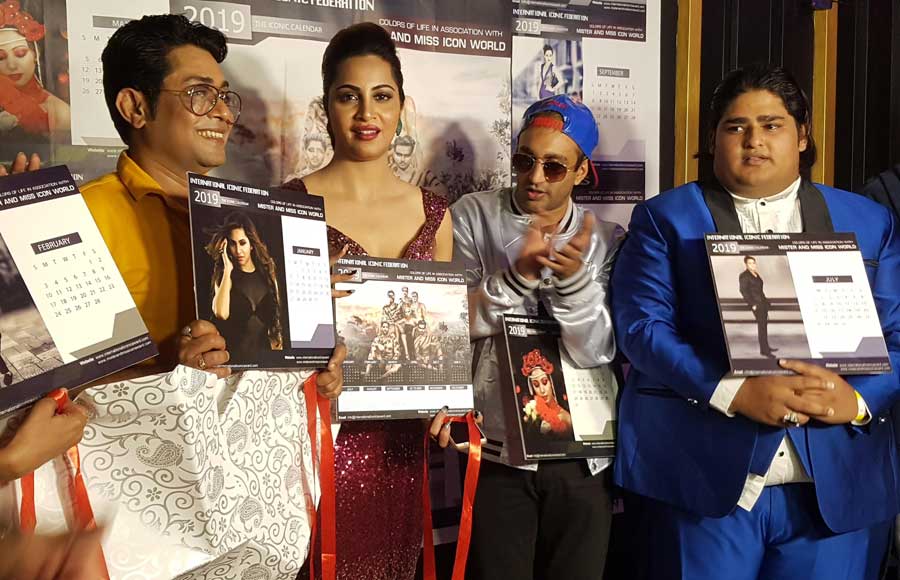 Arshi Khan unveils the calendar ‘2019 The Iconic Calender’