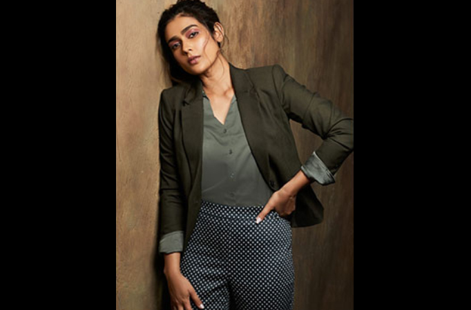 Aakanksha to make digital debut alongside Sarath Kumar, Jagapathi Babu Sarath Kumar, Jagapathi Babu