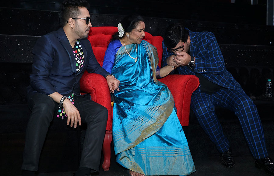 Mika Singh, Asha Bhosle and Wajid Khan