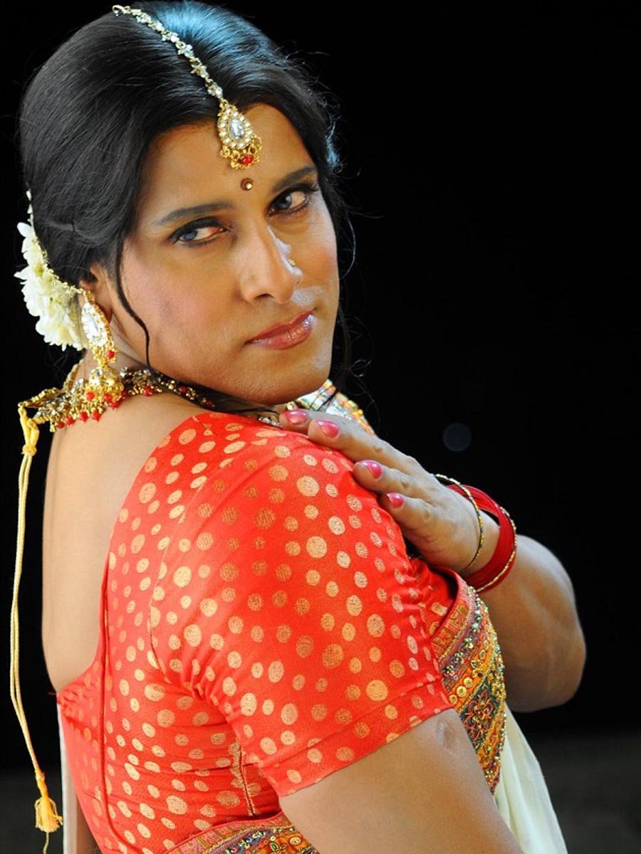 Vikram in Iru Mugal