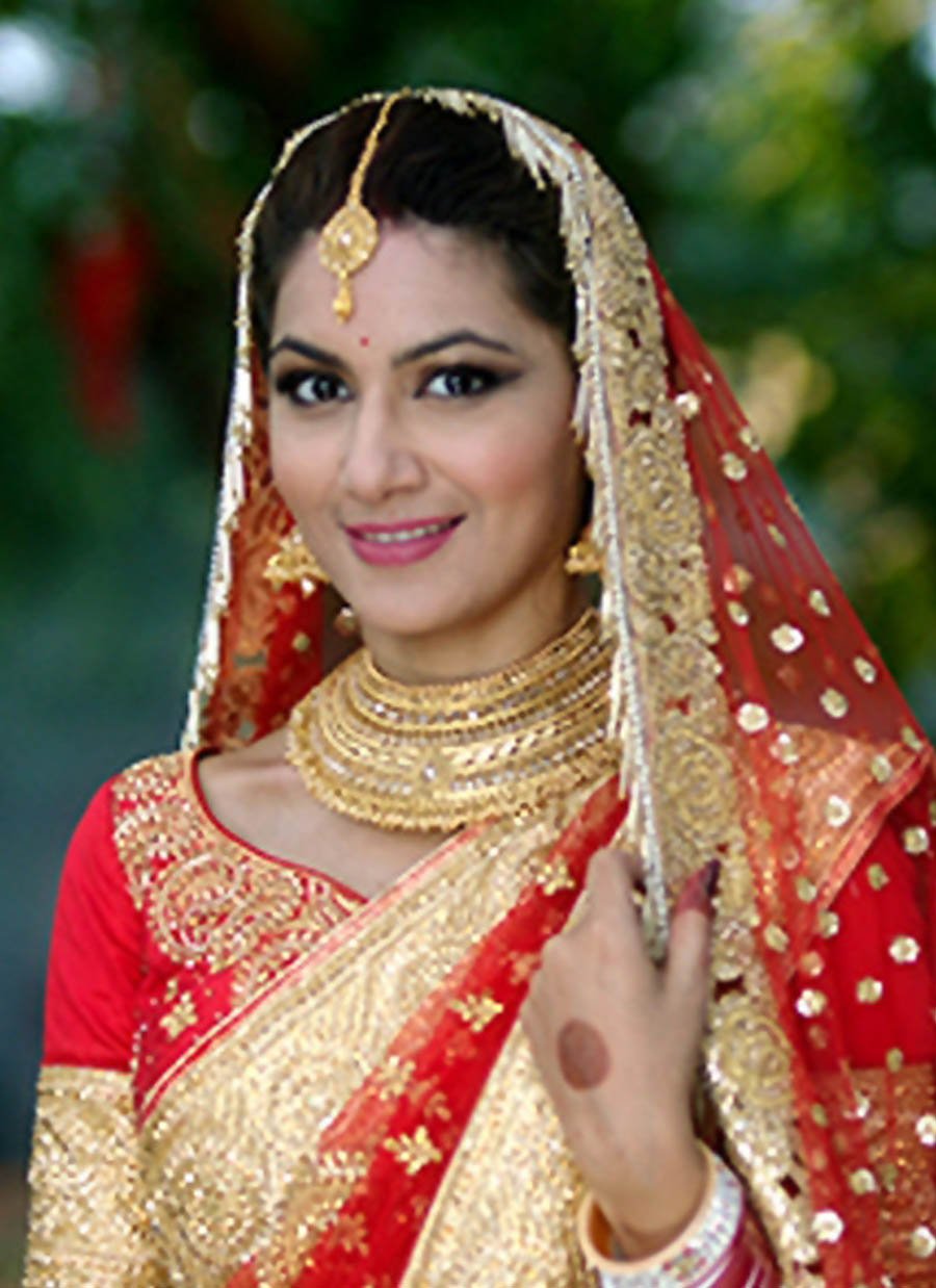 Sriti Jha (Kumkum Bhagya)
