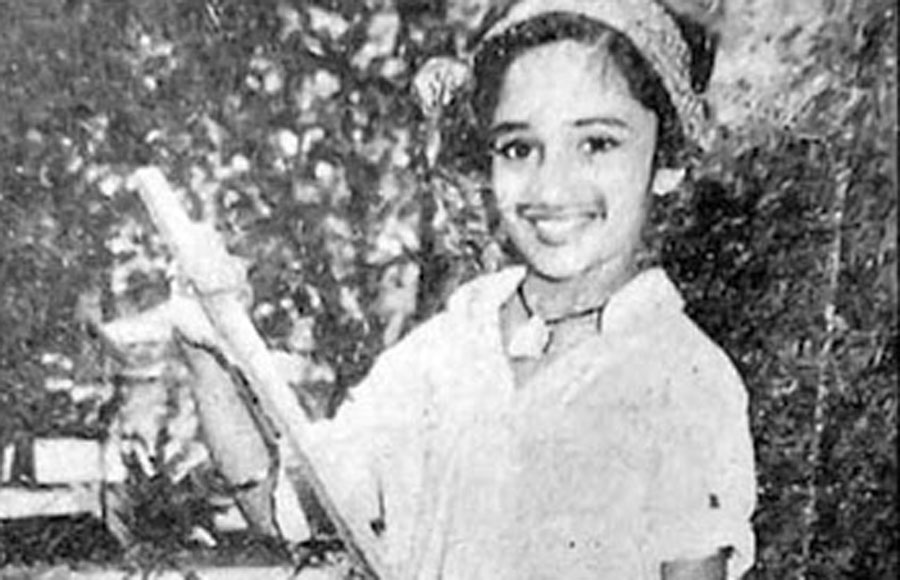 Birthday special: Rare pictures of Madhuri Dixit that made us go Dhak Dhak!!!
