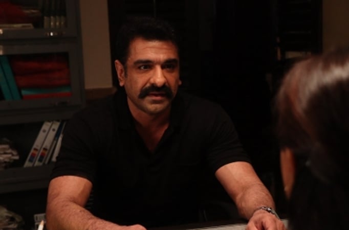 Eijaz Khan Eijaz Khan