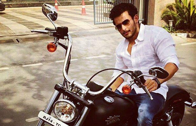 Did you know about Leenesh Mattoo’s fascination for mobile phones?