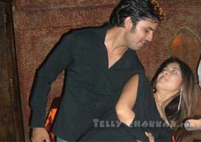 Kirti and Sharad: a pleasure cun business trip?