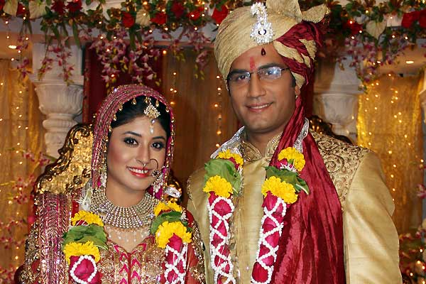Kritika Kamra and Sharad Kelkar Kritika Kamra and Sharad Kelkar