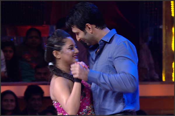 Nandish Sandhu and Rashmi Desai Nandish Sandhu and Rashmi Desai