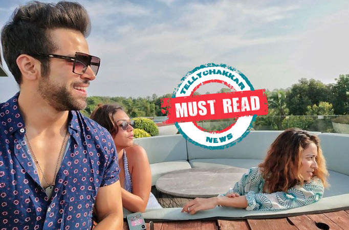 Fans crack up as Rithvik Dhanjani flaunts his cleavage Fans crack up as Rithvik Dhanjani flaunts his cleavage