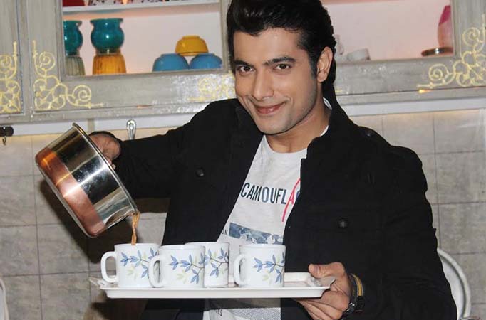 Ssharad Malhotra turns chaiwala on the sets of Musakaan Ssharad Malhotra