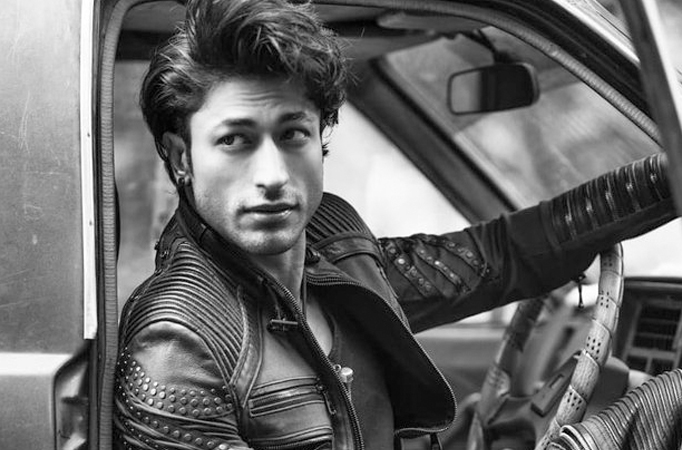 Vidyut Jammwal gives a jaw-dropping performance in Sa Re Ga Ma Pa Li’l Champs Vidyut Jammwal