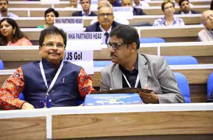 MoHFW felicitates Taarak Mehta Ka Ooltah Chashmah’s producer Asit Kumarr Modi MoHFW felicitates Taarak Mehta Ka Ooltah Chashmah’s producer Asit Kumarr Modi