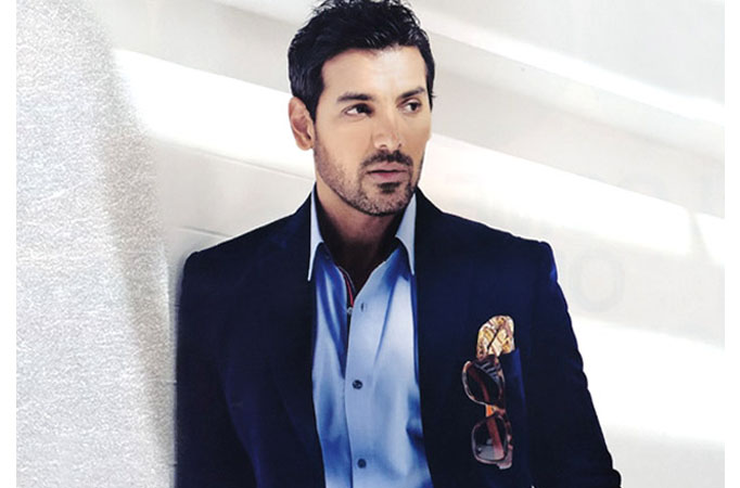 Big B, John Abraham discuss bikes on 'KBC 13' John Abraham